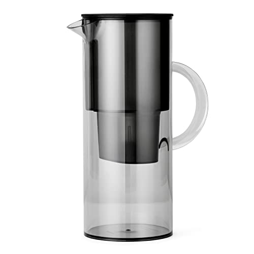 Stelton Wasserfilter-Kanne EM77 - Kompatibel mit Brita-Wasserfilterkartuschen - Wasserkanne im modernen Stil - Reduziert Chlor, Kalkablagerungen, Karbonathärte, Verunreinigungen - 2 Liter, Getönt