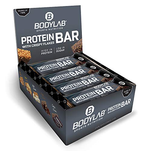 Bodylab24 Protein Bar, Eiweißriegel, Geschmack: Crispy Schokolade, hochwertiger Proteinriegel, Low Carb Fitness Protein-Bar, fettarmer Premium Protein Riegel, 12 Stück á 65g