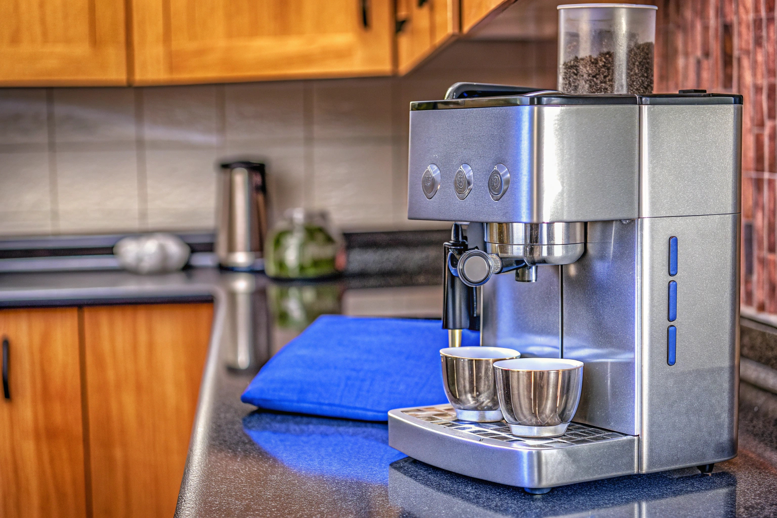 Moderner Kaffeevollautomat