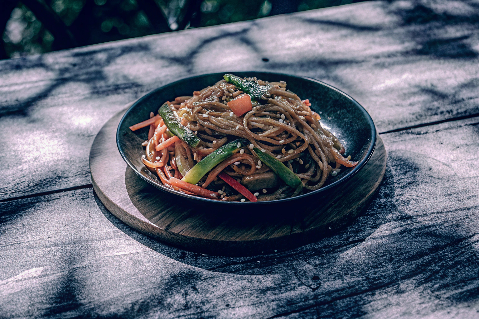 Asiatische Mie-Nudeln mit Gemüse