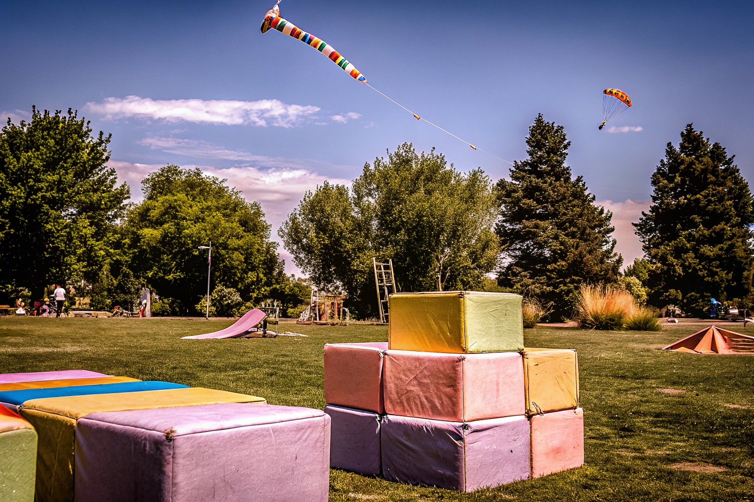 Kinder beim Outdoor-Spiel