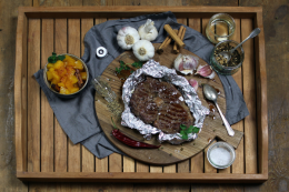 Rib-Eye-Steak mit Mango-Chutney