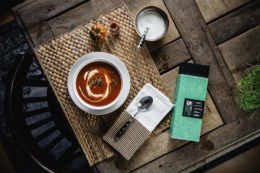 Vegane Tomatencreme-Suppe mit Fenchel