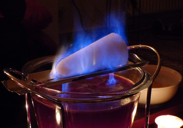 Zuckerhut über Feuerzangenbowle