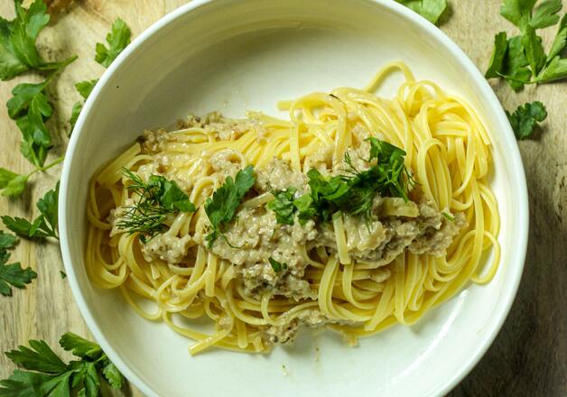 Veganes Nudelgericht ohne Tomaten