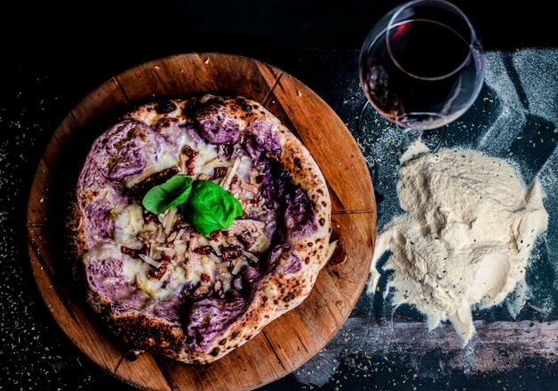 Pizza mit Blaukraut