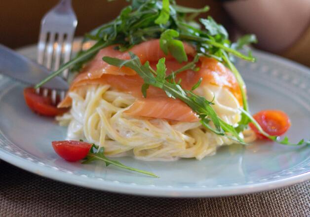 Spaghetti mit Lachs-Zitronensoße | MEIN GENUSS Rezepteblog