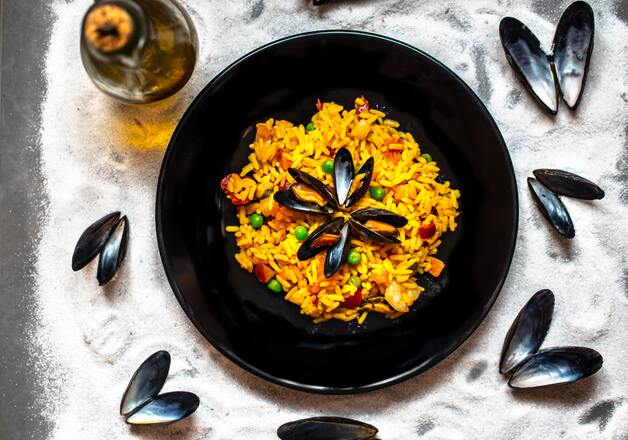 Paella, spanisches Reisgericht