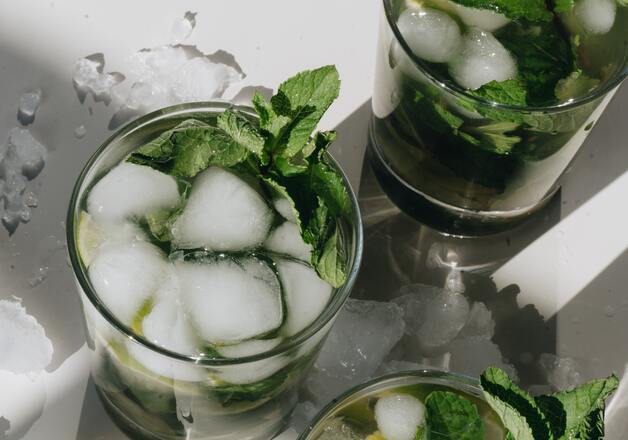 Brennnessel im selbstgemachten Eistee