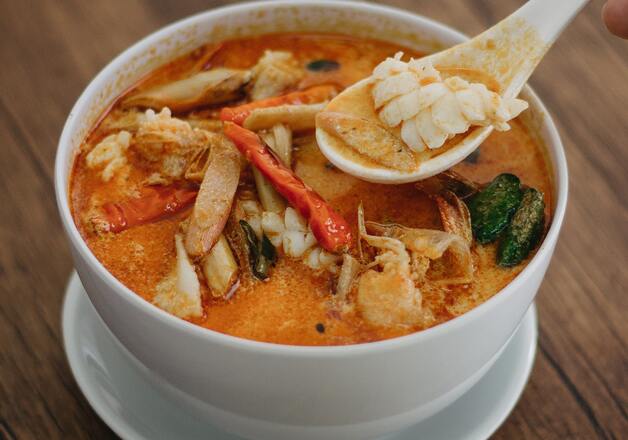 Curry Gericht mit Currypulver Thailand