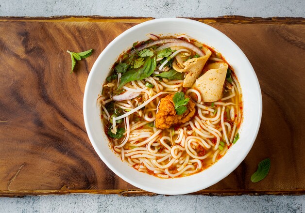 Asia-Suppe mit Fünf-Gewürze-Pulver